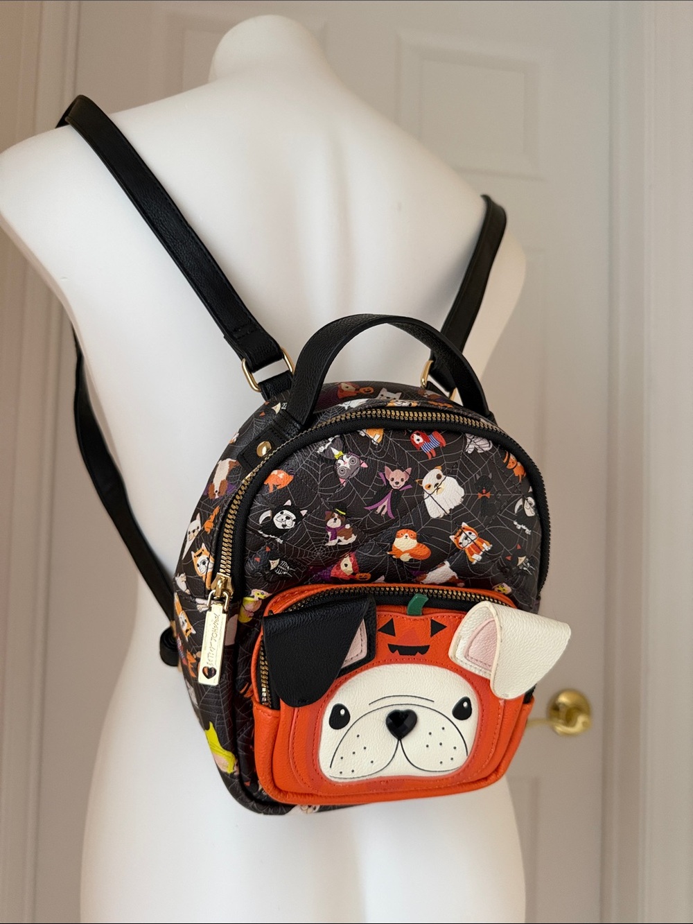 Betsey Johnson Cute Halloween Puppy Mini Backpack - Black & Orange